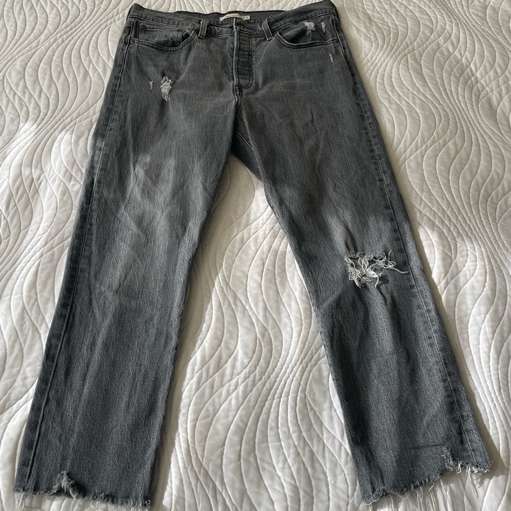 Levi’s cropped jeans